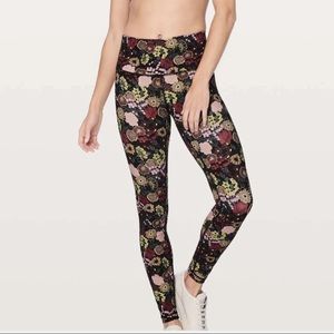 Lululemon Black Floral Print Wunder Under HR Tight FLux 28" Size 4